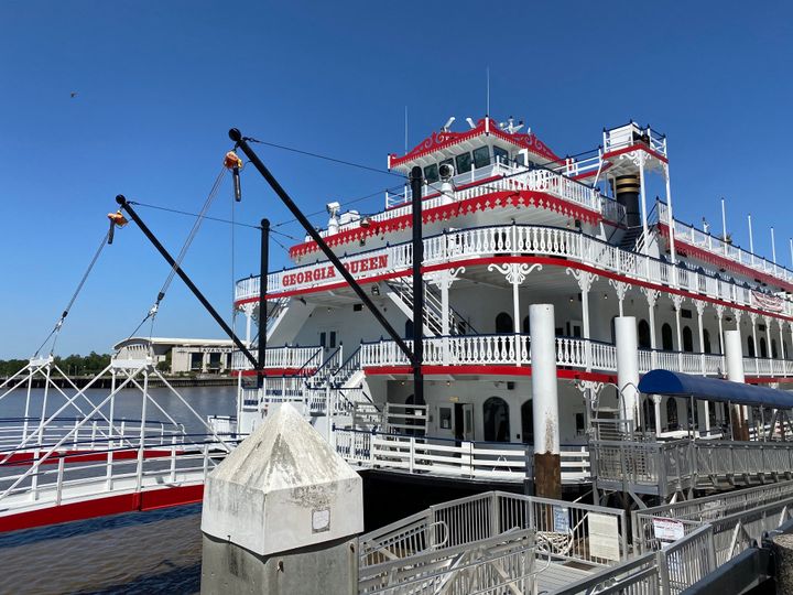 Un bateau à roue typique du sud des États-Unis à Savannah&nbsp;(Géorgie), en mai 2020.&nbsp; (GRÉGORY PHILIPPS / RADIO FRANCE)