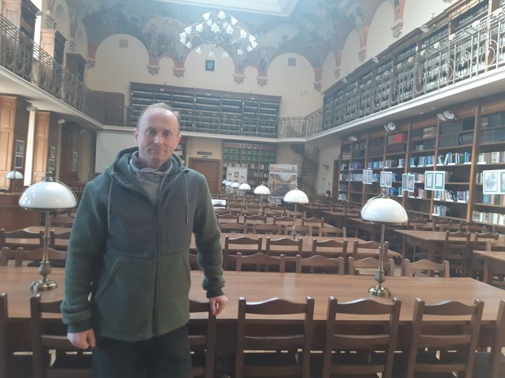 Historian Vasyl Kmet, in Lviv (Ukraine).  (MARIE-PIERRE VEROT / RADIO FRANCE)