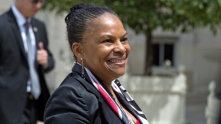 La ministre de la Justice,&nbsp;Christiane Taubira, &agrave; la sortie de l'Elys&eacute;e, &agrave; Paris, le 25 juin 2014.&nbsp; (ALAIN JOCARD / AFP)