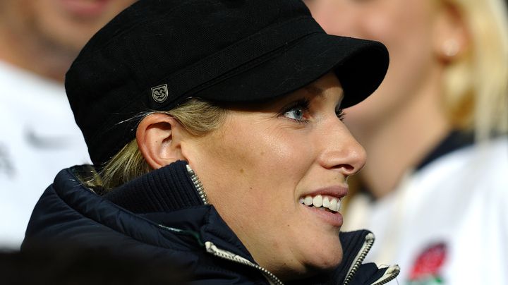 Zara Phillips assiste &agrave; un match de rugby entre la Roumanie et l'Angleterre, o&ugrave; joue son mari&nbsp;Mike Tindall, le 24 septembre &agrave; Dunedin (Nouvelle-Z&eacute;lande). (PAUL ELLIS / AFP)