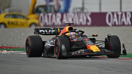 Max Verstappen lors des essais libres du Grand Prix d'Espagne, samedi 3 juin 2023. (BURAK AKBULUT / AFP)