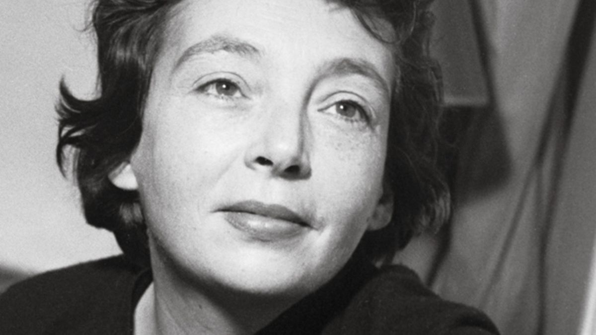 Marguerite Duras Par Laure Adler L Album D Une Vie Dans Un Tres Beau Livre