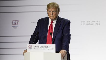 Le président américain Donald Trump, le 26 août 2019 lors du G7 à Biarritz (Pyrénées-Atlantiques). (RITA FRANCA / NURPHOTO / AFP)