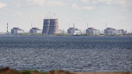 La centrale nucléaire de Zaporijjia (Ukraine), le 27 avril 2022. (ED JONES / AFP)