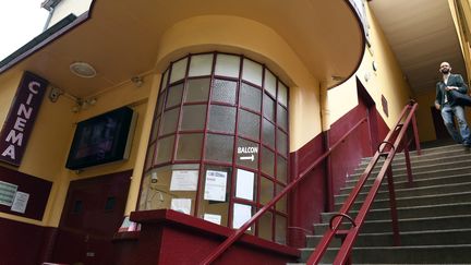 Un cinéma construit en pisé, dans le quartier de La Croix Rousse à Lyon
 (PHILIPPE DESMAZES / AFP)