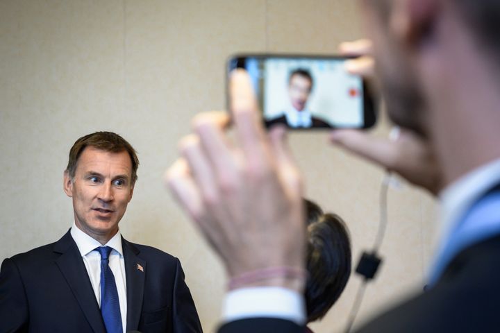 Le ministre des Affaires étrangères britannique, Jeremy Hunt, à Genève (Suisse), le 20 mai 2019. (FABRICE COFFRINI / AFP)