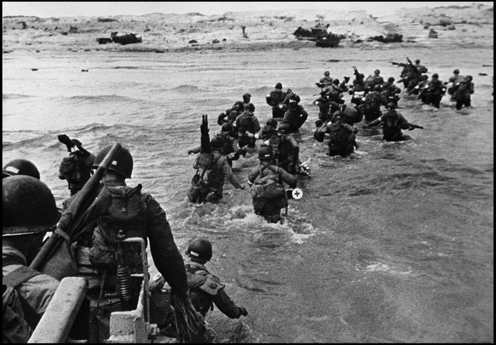 Le débarquement en Normandie le 6 juin 1944 d'une compagnie médicale sur Utah Beach.  (LEEMAGE/AFP)