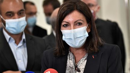 La maire de Paris Anne Hidalgo au palais de justice de Paris le 21 septembre 2020, pour être auditionnée pendant le procès des attentats de janvier 2015. (STEPHANE DE SAKUTIN / AFP)