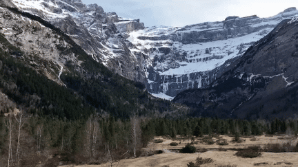 Le pays Toy dans les Pyrénées est une vallée de légendes connue pour ses cirques glaciaires. Le 13 Heures en week-end vous emmène à la découverte de cette vallée et de ses habitants. (France 2)