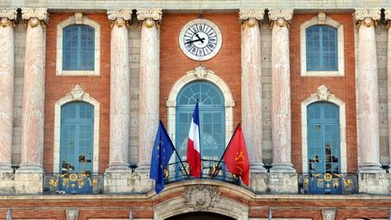 Le maire de Toulouse est indemnis&eacute; &agrave; hauteur de&nbsp;5 512,13 euros par mois. (ERIC CABANIS / AFP)