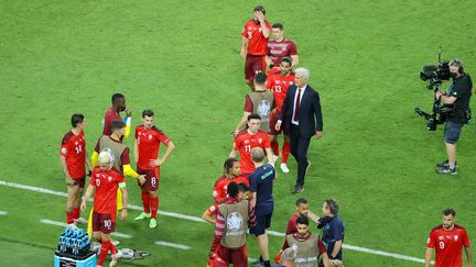 Aucune effusion de joie pour les Suisses après leur victoire contre la Turquie (3-1), dimanche 20 juin, à Bakou (Azerbaïdjan). (ORANGE PICTURES / ORANGE PICTURES / AFP)