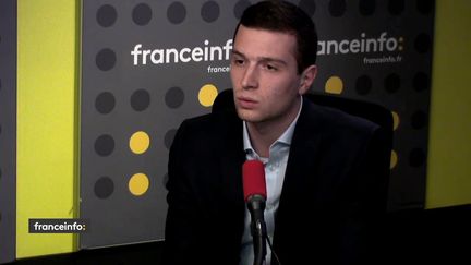 Jordan Bardella, le porte-parole du Front national, était l'invité du "19h20" sur franceinfo jeudi&nbsp;10 mai. (FRANCEINFO)