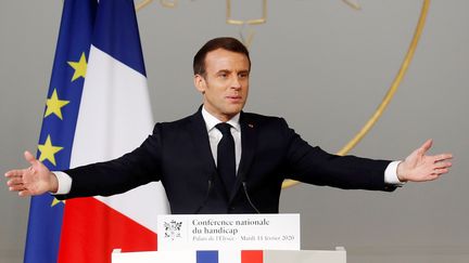 Emmanuel Macron lors de la&nbsp;Conférence nationale du handicap à l'Elysée, le 11 février 2020. (GONZALO FUENTES / POOL)