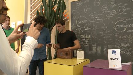 &nbsp; (L'enceinte Tempow n'est pour l'instant qu'un prototype... en bois © Fnac)