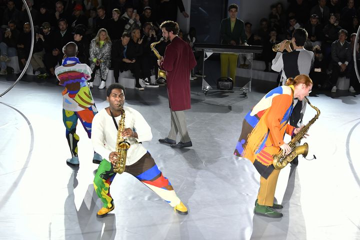 Défilé Homme Plissé Issey Miyake automne-hiver 2020-21 à la Paris Fashion Week, le 16 janvier 2020 (AURELIEN MEUNIER / GETTY IMAGES EUROPE)