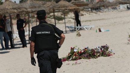 &nbsp; (Hommage aux victimes de l'hôtel Imperial Marhaba, en Tunisie © MaxPPP)