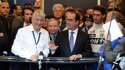 &nbsp; (Après Vincent Auriol et Georges Pompidou, François Hollande est le troisième président de la République à se déplacer aux 24 Heures du Mans © Maxppp)