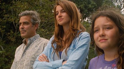 George Clooney, Shailene Woodley et Amara Miller dans &quot;The Descendants&quot; d&#039;Alexander Payne : le film de la semaine
 (Twentieth Century Fox France)