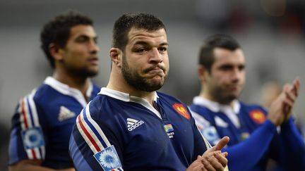 Les joueurs du XV de France apr&egrave;s leur d&eacute;faite face &agrave; l'Afrique du sud, samedi 11 novembre 2013 au stade de France &agrave; Saint-Denis (Seine-Saint-Denis). (LIONEL BONAVENTURE / AFP)