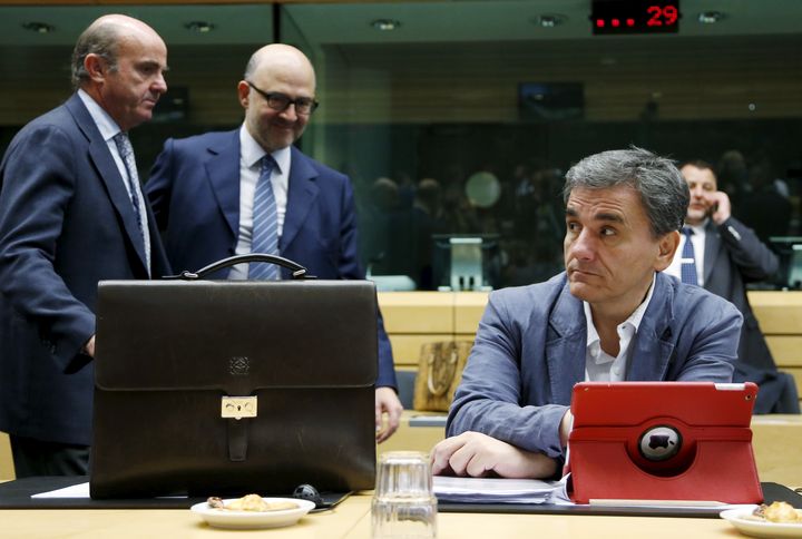 Le ministre grec des Finances,&nbsp;Euclide Tsakalotos, lors d'une r&eacute;union &agrave; Bruxelles (Belgique), le 12 juillet 2015. (FRANCOIS LENOIR / REUTERS)