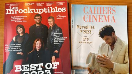 Les couvertures des numéros de décembre 2023 des magazines Les Inrockuptibles et Les Cahiers du cinéma (MATTEU MAESTRACCI/ FRANCEINFO/ RADIOFRANCE)