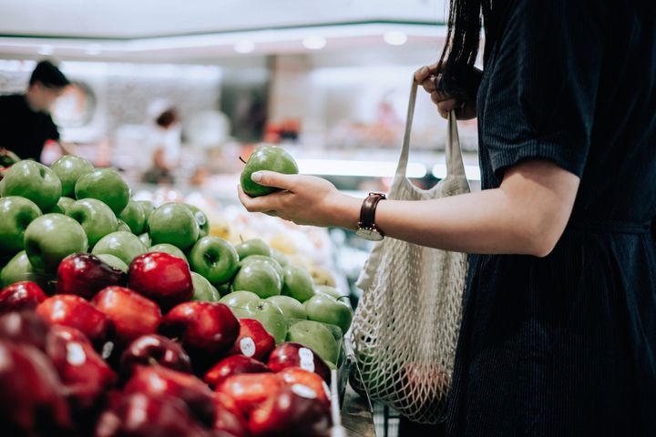 L'agriculture est un métier d'avenir pour le sociologue Jean Viard, qui englobe les aliments, les paysages et les hommes qui y travaillent. Illustration (D3SIGN / MOMENT RF / GETTY IMAGES)