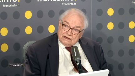 Me Henri Leclerc, avocat, président d’honneur de la Ligue française pour la défense des droits de l'homme et du citoyen, invité de franceinfo en décembre 2018. (FRANCEINFO / RADIOFRANCE)