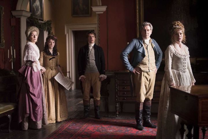 Emma Greenwell, James Fleet, Jemma Redgrave, Morfydd Clark et Xavier Samuel dans "Love and Friendship" de Whit Stillman
 (Blinder Films - Chic Films - Revolver Amsterdam - ARTE France Cinema)