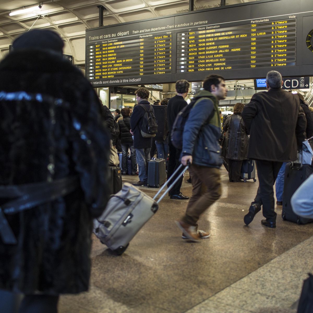 Un homme complètement nu agresse deux cheminots à la gare de Lyon Part-Dieu