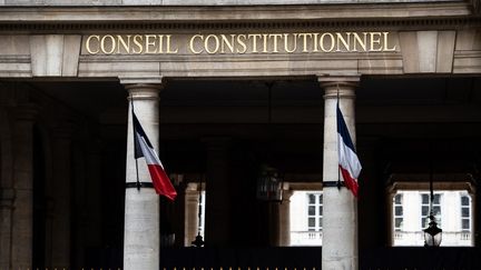 La façade du Conseil constitutionnel, le 19 avril 2024 à Paris. (ANDREA SAVORANI NERI / NURPHOTO / AFP)