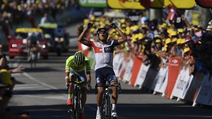 Jarlinson Pantano célèbre sa victoire sur la 15e étape du Tour de France à Culoz (Ain), le 17 juillet 2016.&nbsp; (LIONEL BONAVENTURE / AFP)