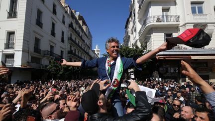 Rachid Nekkaz à Alger, le 23 février 2019.&nbsp; (BILLAL BENSALEM / NURPHOTO)