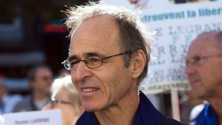 Jean-Jacques Goldman le 21 septembre 2013 à Marseille, lors d'une marche réclamant la libération des otages français enlevés au Niger en 2010
 (Bertrand Langlois / AFP)