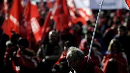 La manifestation pour la défense de l'emploi a réuni des dizaines de milliers de personnes venues de toute l'Italie (AFP - Filippo MONTEFORTE)