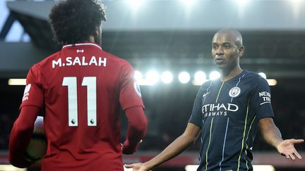 Mohamed Salah (Liverpool) face à Fernandinho (Manchester City) (PAUL ELLIS / AFP)