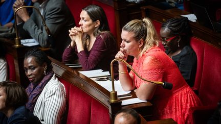 Des députées de La France insoumise à l'Assemblée nationale, à Paris, le 3 octobre 2023. (XOSE BOUZAS / HANS LUCAS / AFP)