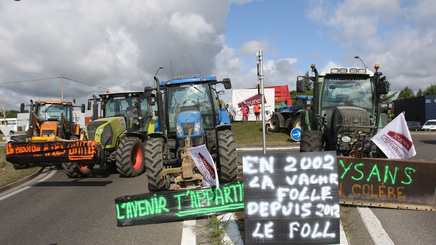 Les Agriculteurs En Route Vers Paris