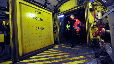 &nbsp; (Passage entre tunnel principal et tunnel de secours sous la Manche©MAXPPP)