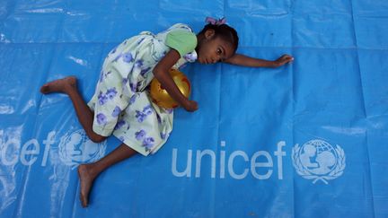  (Selon l'Unicef, une fille sur dix a subi des violences sexuelles © REUTERS/Eduardo Munoz)