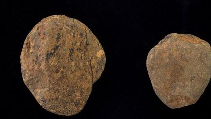 Pierres de calcaire ayant servi à lester des filets pour la pêche, il y a 29.000 ans (Corée du Sud)
 (handout / YONSEI UNIVERSITY MUSEUM / AFP)