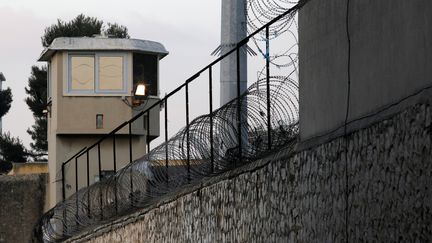 L'ext&eacute;rieur de la prison des Baumettes &agrave; Marseille, le 8 janvier 2013. (JEAN-PAUL PELISSIER / REUTERS )
