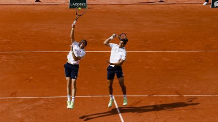 Nicolas Mahut et Pierre-Hugues Herbert forment la paire la plus titrée du tennis français.&nbsp; (FRANK MOLTER / DPA)