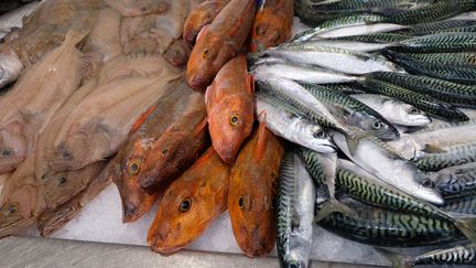 Les mareyeurs achètent les produits de la pêche et les vendent aux marchands et aux transformateurs (illustration). (RICHARD VILLALON / MAXPPP)