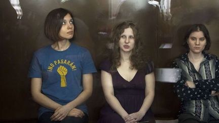 Nadezhda Tolokonnikova, Maria Alekhina and Yekaterina Samutsevich, des Pussy Riot, à leur procès le 8 août
 (Alexander Zemlianichenko/AP/SIPA)