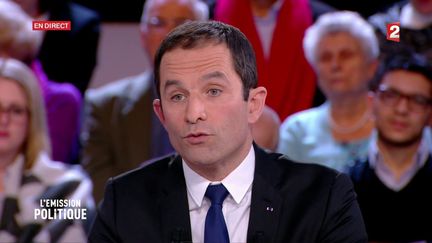 Benoît Hamon, candidat à la primaire de la gauche, le 8 décembre 2016 sur le plateau de "L'Emission politique", sur France 2. (FRANCE 2)