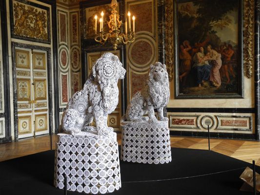 Joana Vasconcelos, Gardes (2012) au château de Versailles, collection de l&#039;artiste
 (Photo Valérie Oddos / FTV)