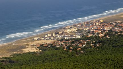 Vue a&eacute;rienne de Lacanau (Gironde), le 23 juin 2010. (DANIÈLE SCHNEIDER / AFP)