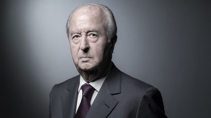 L'ancien Premier ministre Edouard Balladur pose à Paris le 4 juin 2018. (JOEL SAGET / AFP)