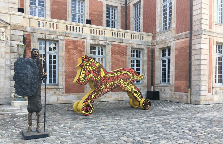 Dans la cour du château de Chamarande, un cheval sur roulettes signé Robert Combas.
 (Pascal Scuotto)