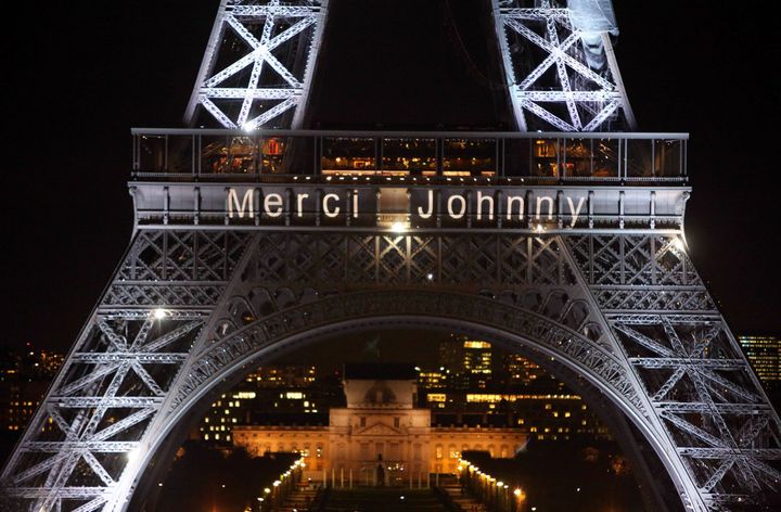 Hommage à Johhny Hallyday sur la tour Eiffel, au soir du 8 décembre 2017
 (SEVGI / Sipa)